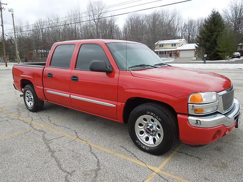 2007 red gmc 2wd sierra classic crew cab w/ low miles very nice