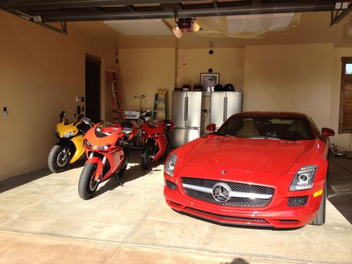 2012 mercedes-benz sls amg base coupe 2-door 6.3l
