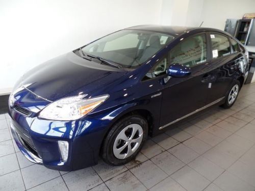 2014 toyota prius three