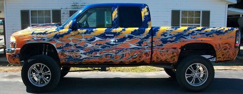 2003 gmc sierra 4x4, z-71,unebelievable custom paint job!! 8-in lift,low reserve