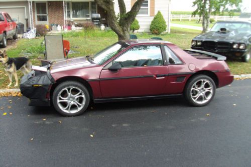 1984 pontiac fiero se coupe 2-door 2.5l