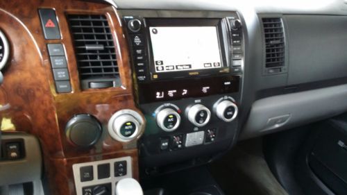 2008 Toyota Sequoia Platinum Sport Utility 4-Door 5.7L, image 8