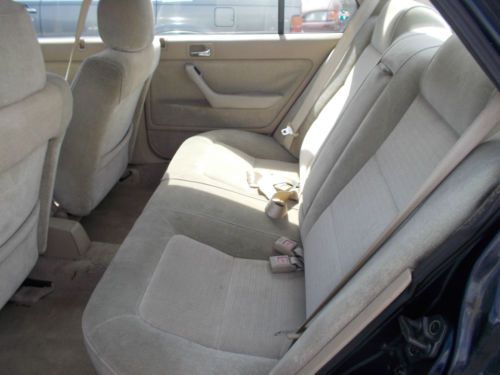 1991 Honda Accord  NO RESERVE, image 4