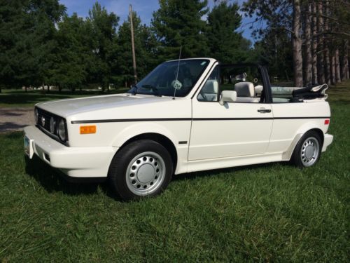 1992 volkswagen cabriolet classic convertible 2-door 1.8l