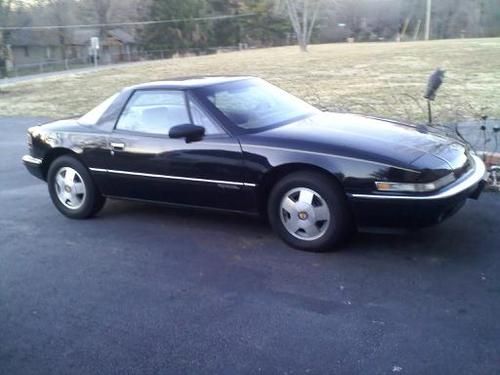 No reserve!!!!1988 buick reatta 2 seater 3800 v6 solid paint shines