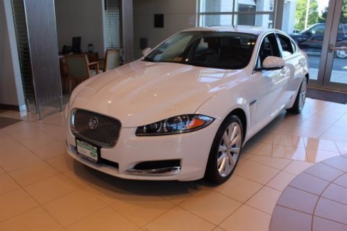 All wheel drive xenons meridian moonroof bluetooth audio sirius heated seats
