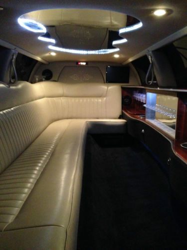 Lincoln Town Car Limos in Great Condition, US $40,000.00, image 5