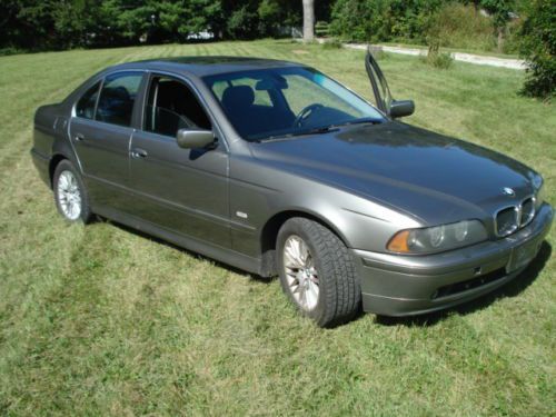 2003 bmw 530i base sedan 4-door 3.0l 5 speed