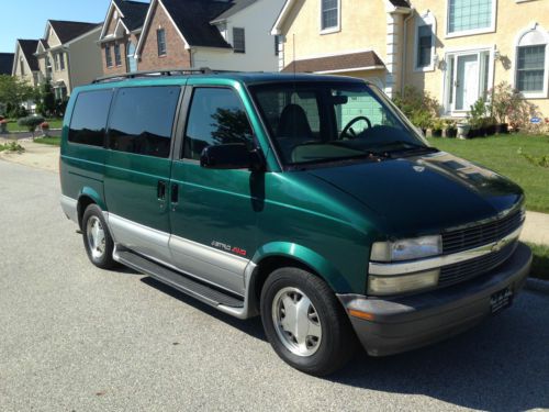 01,02,03, 2000 chevrolet astro awd 8 passenger van 3-door,