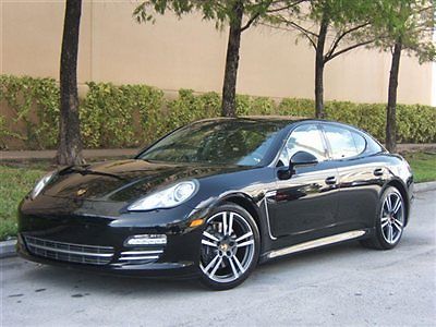 2013 porsche panamera platinum edition.