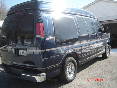 GMC CONVERSION VAN, image 2