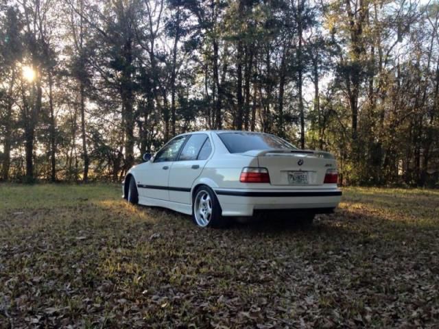 Bmw m3 base sedan 4-door