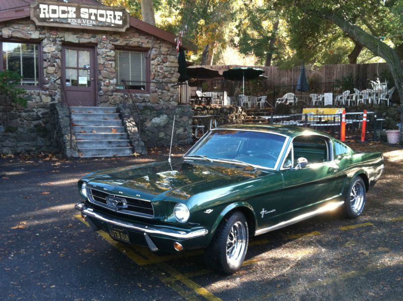 1965 ford mustang 2+2 fastback