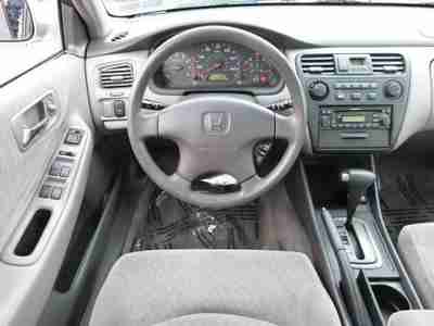 NO RESERVE ONE OWNER LX AUTO ULEV 2.3L SDN 4DR CD POWER WINDOWS AND LOCKS, image 8