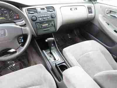 NO RESERVE ONE OWNER LX AUTO ULEV 2.3L SDN 4DR CD POWER WINDOWS AND LOCKS, image 9