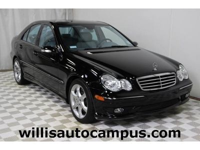 Heated seats / rwd / leather / sunroof / low miles
