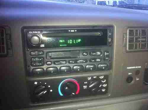 2002 Ford F250 96k miles, Tow, Plow, and Off Road Package., image 10