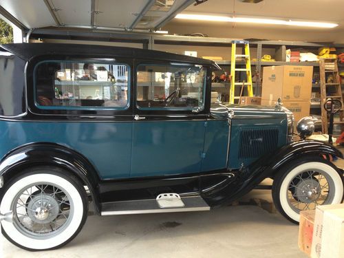 1930 model a ford deluxe tudor sedan