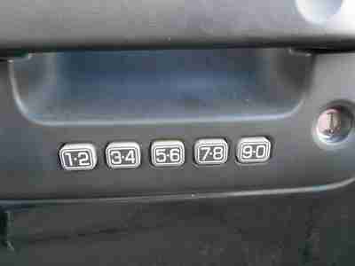 XLT Ethanol - FFV 5.4L 4 wheel disc brakes ABS brakes AM/FM radio Rear door bins, image 9