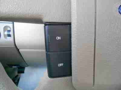 XLT Ethanol - FFV 5.4L 4 wheel disc brakes ABS brakes AM/FM radio Rear door bins, image 16