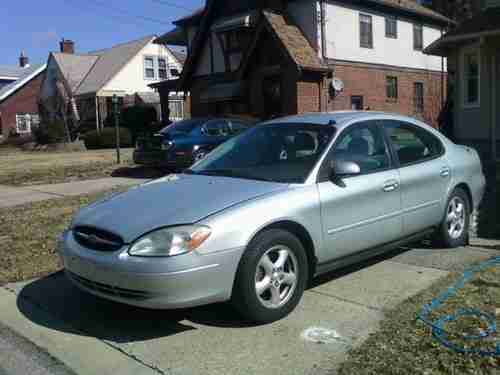 2003 Ford Taurus SE Sedan well maintained, image 2
