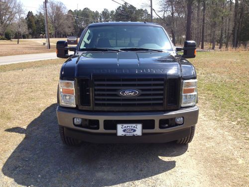 2008 ford f250 super duty 4 x 4 offroad edition.