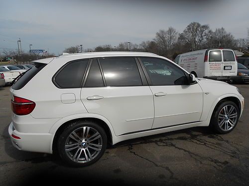 2011 bmw x5 xdrive50i sport utility 4-door 4.4l no reserve