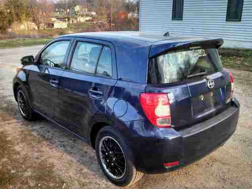 2008 Scion xD Hatchback 1.8 Liter 4 Cylinder 5-Speed Manual (( NO RESERVE! )) NR, image 3