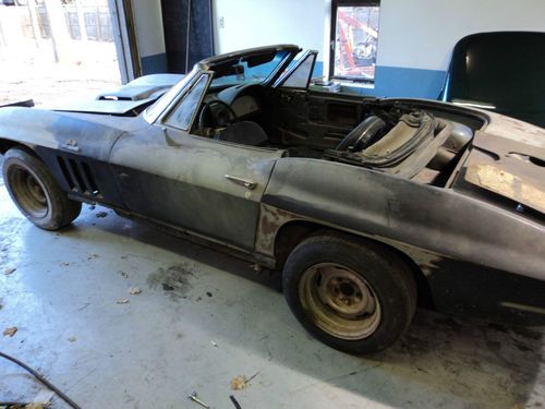 66 corvette 427 / 425 hp barn find project car