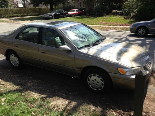 1999 toyota camry le sedan 4-door 2.2l