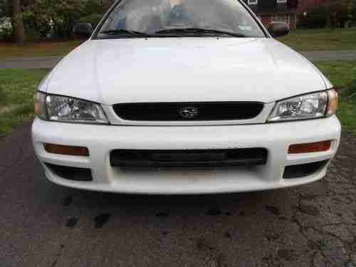 1999 Subaru Impreza Sedan AWD--Runs Great--No Reserve--No Rust, image 2
