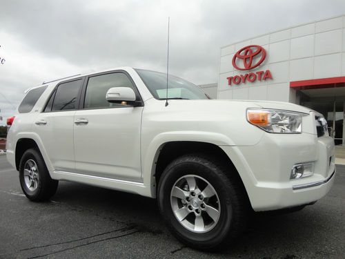 New 2012 4runner sr5 4x4 3rd seat rear camera moonroof bluetooth blizzard pearl