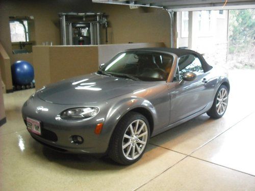 2008 mazda mx-5 miata grand touring convertible 2-door 2.0l