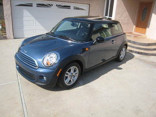 2011 mini cooper with only 10,656 mileage. no reserve-must go-great condition