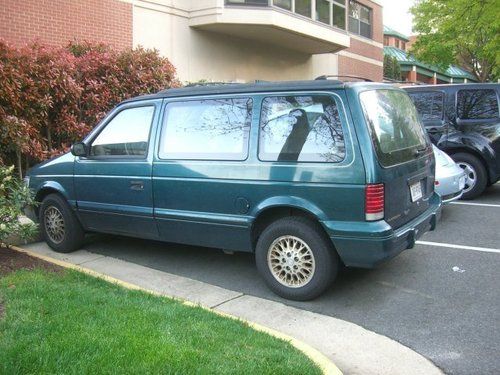 1994 plymouth voyager se van green nice 178k miles clear title no accidents