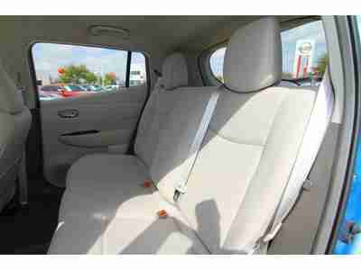 2011 Nissan Leaf Excellent condition, image 13