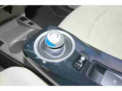 2011 Nissan Leaf Excellent condition, image 19