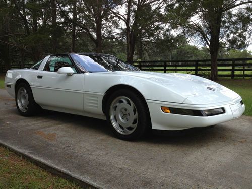 1991 chevrolet corvette zr-1 hatchback 2-door 5.7l