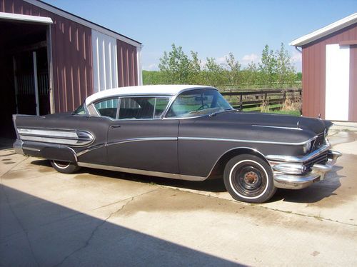 1958 buick roadmaster 2dr ht