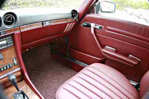 1989 SL 560 LAST YEAR FOR THIS MODEL RESTORED CAR, image 8