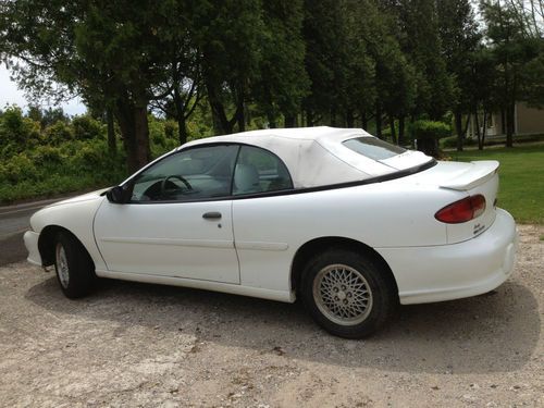 1998 chevrolet cavalier z24 convertible 2-door 2.4l