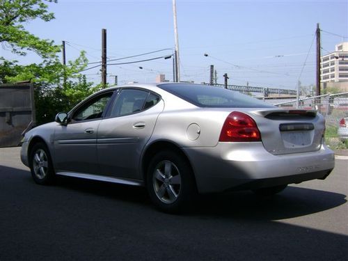2007 pontiac grand prix base sedan 4-door 3.8l