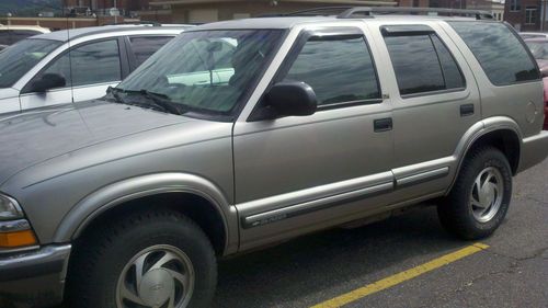 2000 chevy blazer lt 164,821 miles have key starts w jump stuck in 4wd