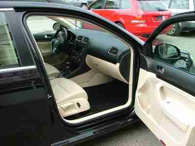 2011 VW Jetta TDI, One Owner, Sport Wagon, No Reserve, image 12