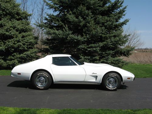 1976 chevrolet corvette stingray coupe 2-door 5.7l all original, one owner