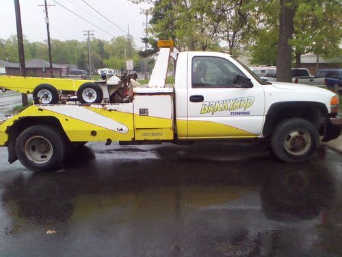 2004 gmc 4x4 tow truck