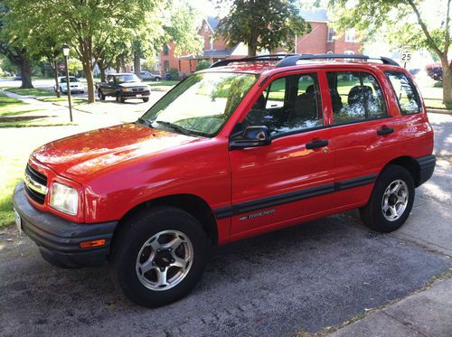 2001 chevrolet tracker base sport utility 4-door 2.0l