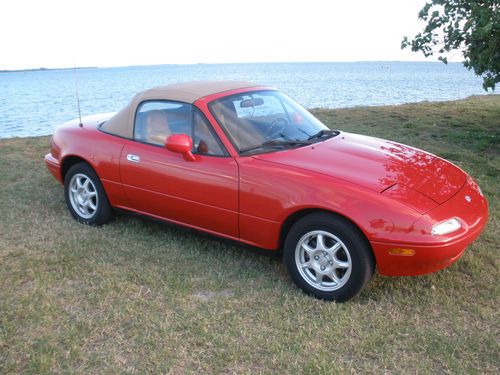 1995 mazda miata base w/factory hardtop