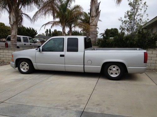 1996 chevrolet extra cab short bed, lowered. very clean