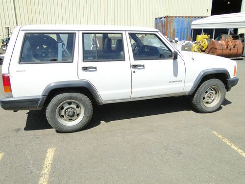 2000 jeep cherokee se 4-door 4wd